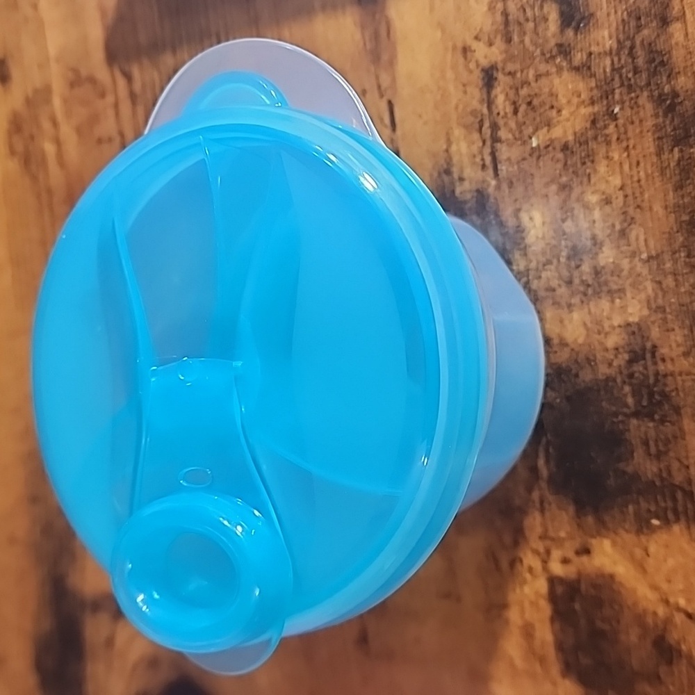 Toddlers Pink and Blue Snack Containers Or Baby Formula 3 Part Container - Picture 3 of 3